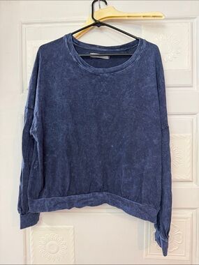 We the free, dark blue long sleeve top, size xs